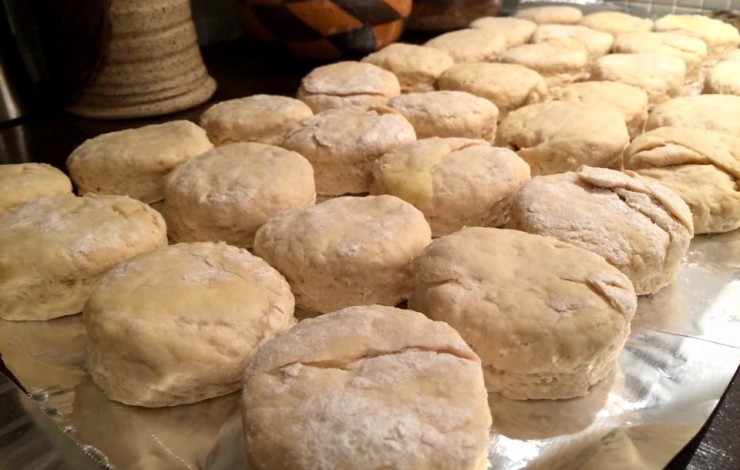 Feed Me Friday: Cat Head Biscuits